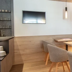 Fruehstucksraum-02-scaled