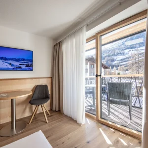 StudioZimmer-02C-scaled